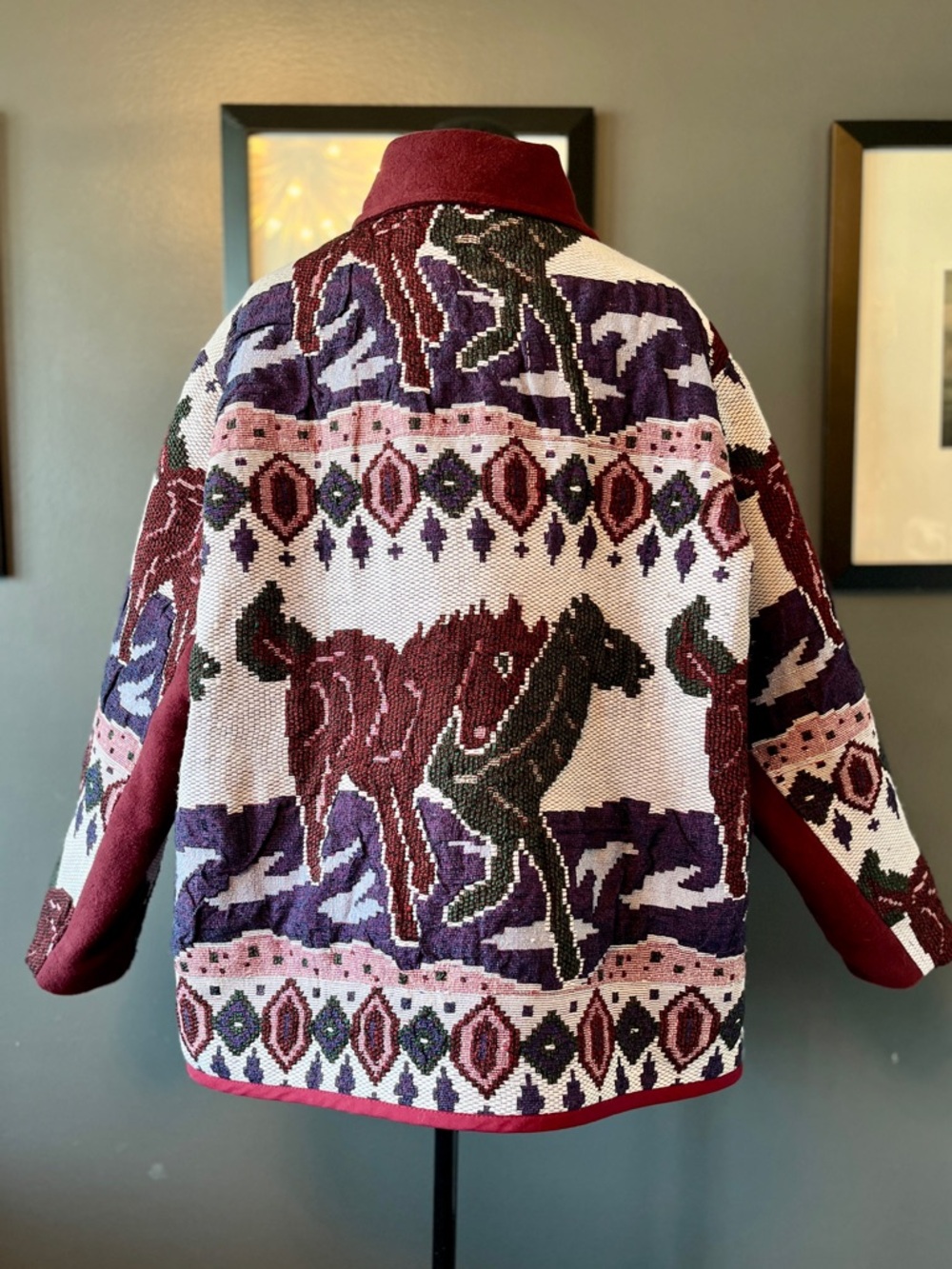 Galloping horses chore coat, reworked woven blanket, ladies' size L-2XL - Picture 4 of 16